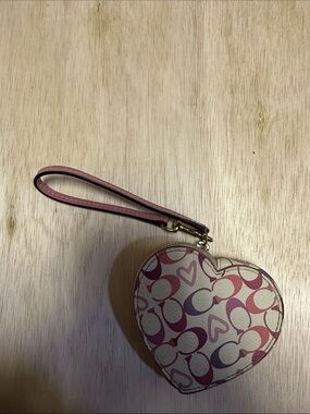 Coach Heart-Shaped Wristlet Card & Coin Holder in Pink and Cream Signature Print